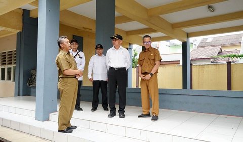 Kepala Sekolah SMA Negeri 5 Tangerang Selatan Suhermin mengatakan, pihaknya menyambut positif kehadiran Menko PMK di sekolahnya.