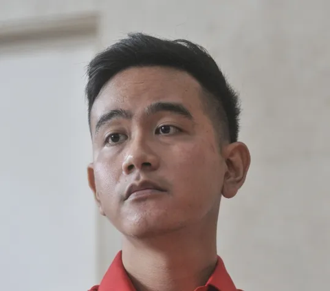 Wali Kota Solo Gibran Rakabuming Raka langsung memberikan klarifikasi kepada Sekjen PDIP Hasto Kristiyanto. Terkait pernyataan Gibran tidak menjadi juru kampanye Bakal Capres PDIP Ganjar Pranowo.