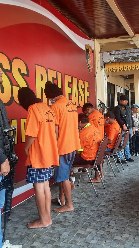 Melawan saat Ditangkap, Komplotan Residivis Kasus Pencurian di Pekanbaru Ditembak Polisi