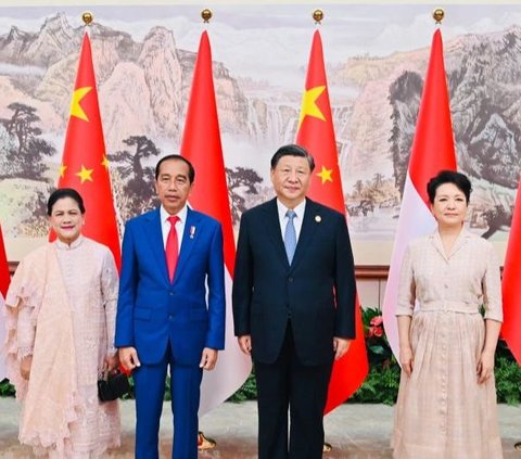 Presiden Joko Widodo (Jokowi) melakukan pertemuan bilateral dengan Presiden China Xi Jinping di Chengdu, China.