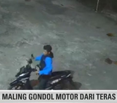 Maling motor beraksi di rumah kos (Indekos), Jalan Raya Sukabumi, Desa Pasirhalang, Kecamatan Sukaraja, Kabupaten Sukabumi, Provinsi Jawa Barat. <br /><br />Pada Rabu, (26/07/2023) dini hari.