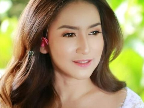 Cantik Bak Bintang Telenovela, Potret Mantan Istri Ferry Maryadi Masih Menjanda 14 Tahun