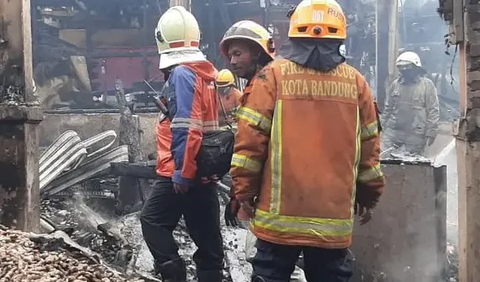 Selain korban jiwa, pemilik rumah juga mengalami kerugian material.