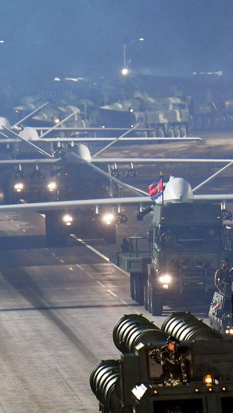 Korea Utara juga menampilkan deretan drone mata-mata terbaru.