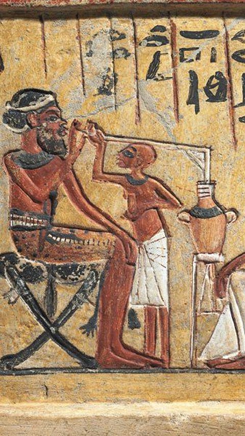 Pengobatan zaman Mesir kuno menggunakan bir.<br /><br />Foto: Cairo Scene
