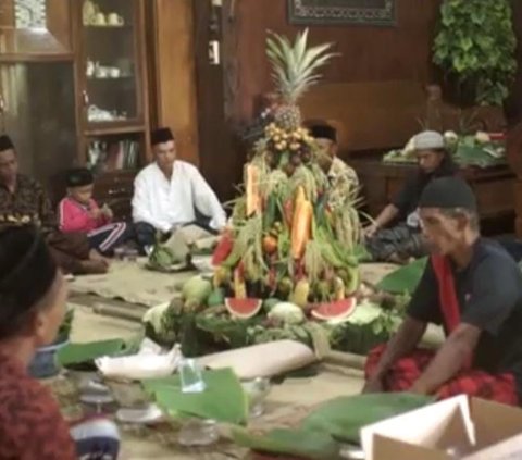 Mengenal Tradisi Popokan Lempar Lumpur di Semarang, Berawal dari Usir Harimau