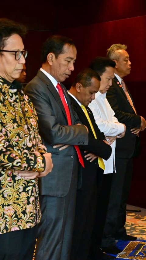 Momen Jokowi Salat Jumat di China, Muhadjir Jadi Khatib