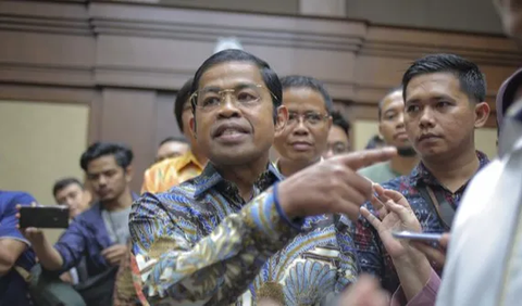 Politikus senior Partai Golkar Idrus Marham heran Ketua Umum Golkar Airlangga Hartarto masih ngotot membawa Koalisi Indonesia Bersatu (KIB).