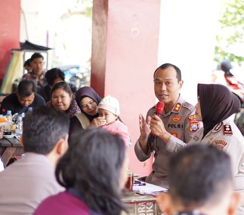 Momen Pedagang di Stadion Kanjuruhan Keluarkan Uneg-Uneg ke Polisi