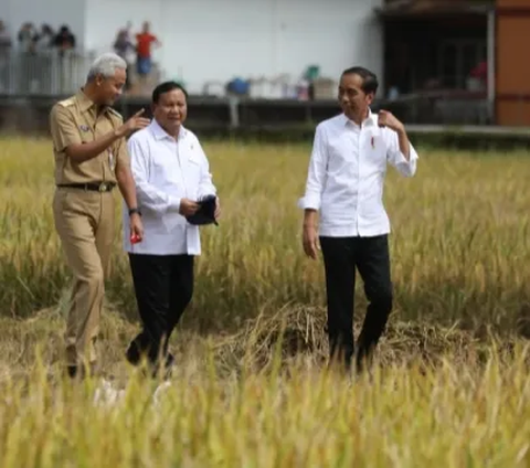 Ganjar dan Prabowo pun mengajak berfoto bersama. Usai acara, Prabowo ditanyakan momennya bersama Ganjar.