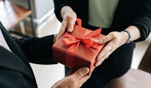 Receiving Gift