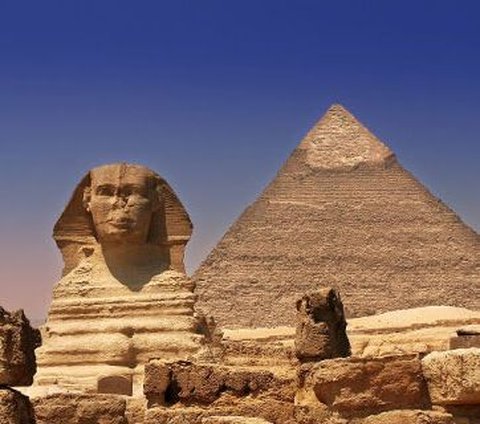 Sejak lama ada pertanyaan yang muncul apakah ada 'dunia' tersembunyi di bawah patung Sphinx di Mesir?
