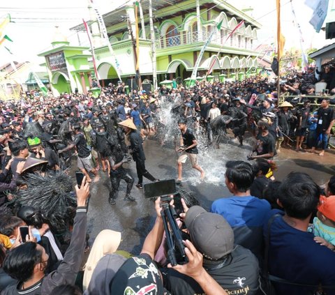 Meriahnya Ritual Kebo-keboan Alas Malang, Wujud Kekuatan Budaya Banyuwangi