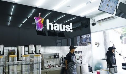 Haus! sendiri didirikan sejak tahun 2018 oleh empat orang yaitu Gufron Syarif, Daman, Feri, dan Sigit.