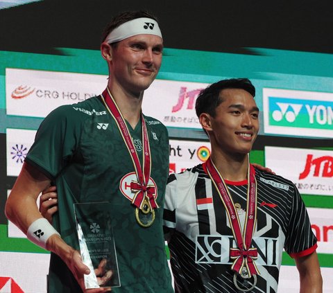 Pebulu tangkis tunggal putra Indonesia, Jonatan Christie gagal meraih gelar juara di Japan Open 2023. <br /><br />Jojo takluk usai menghadapi pemain Denmark peringkat satu dunia, Viktor Axelsen pada laga final, Minggu (30/7/2023).