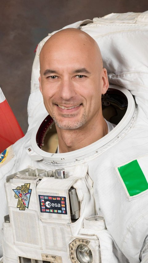 Ekspedisi ISS 36: Kebocoran Air di Pakaian Astronot