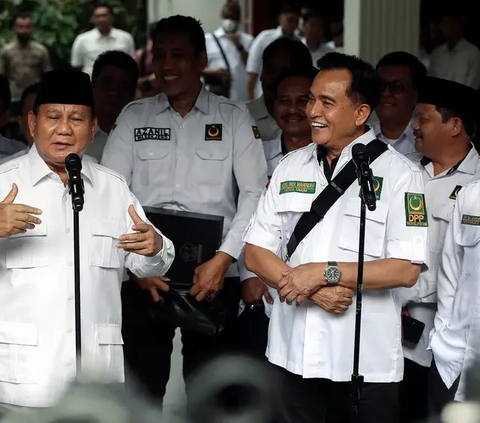 Momen Prabowo Rayu Cak Imin Agar Tak Pergi