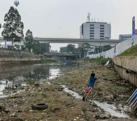 Jokowi Minta Penanganan Banjir di Jakarta Dilakukan dari Hulu ke Hilir