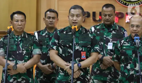 Julius menegaskan, untuk perkara yang melibatkan kedua anggota TNI aktif tersebut telah diserahkan lembaga antirasuah ke pihaknya.