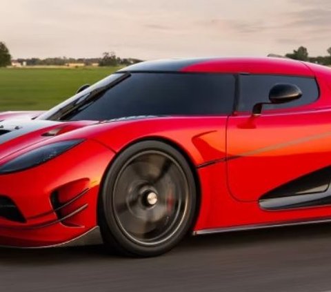 9. Koenigsegg Agera RS Top Speed: 277.9 MPH