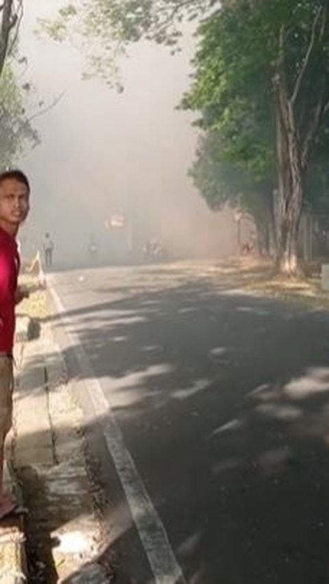 Ladang Rumput Bandara Adisutjipto Yogyakarta Terbakar, Begini Kondisi Terkininya