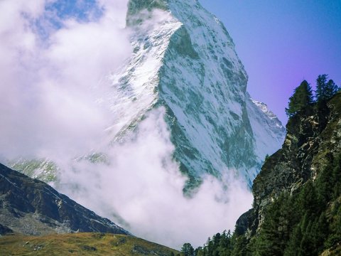 Gunung Es di Swiss Mencair, Jasad Pendaki yang Hilang 37 Tahun Lalu Ditemukan