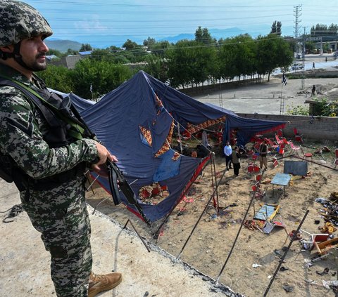 Serangan bom bunuh diri meledak saat acara rapat umum politik di lokasi bekas kubu militan di barat laut Pakistan yang berbatasan langsung dengan Afghanistan pada hari Minggu (30/7/2023).