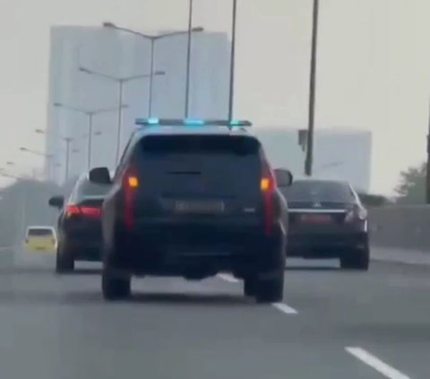 Viral Pajero Pelat Polisi Ugal-ugalan di Jalan Tol, Nyaris Senggol Mobil Lain