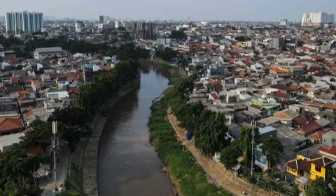 Sebagaimana diketahui, proyek normalisasi Kali Ciliwung menjadi proyek pembangunan prioritas yang dikerjakan Pemprov DKI bersama pemerintah pusat.