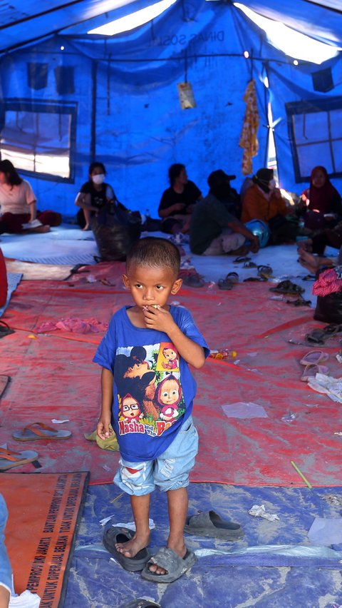 FOTO: Potret Prihatin Nasib Anak-Anak yang Jadi Korban Musibah Kebakaran di Penjaringan