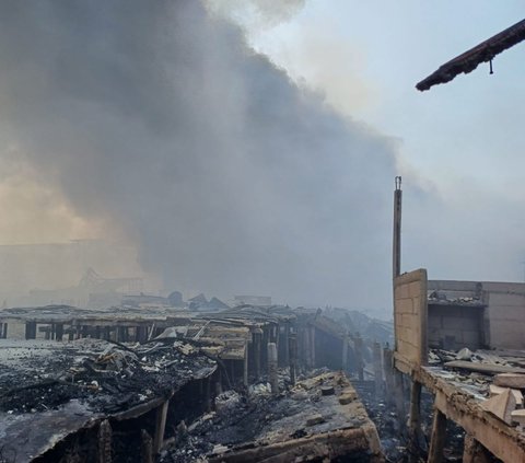 Sahabat Ganjar Kirim Sembako ke Korban Kebakaran di Penjaringan Jakarta