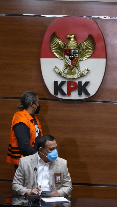 Majelis Hakim Pengadilan Tipikor pada Pengadilan Negeri Bandung menyatakan Heryanto Tanaka terbukti bersalah menyuap beberapa hakim agung melalui tim kuasa hukumnya yakni Theodorus Yosep Parera dan Eko Suparno.