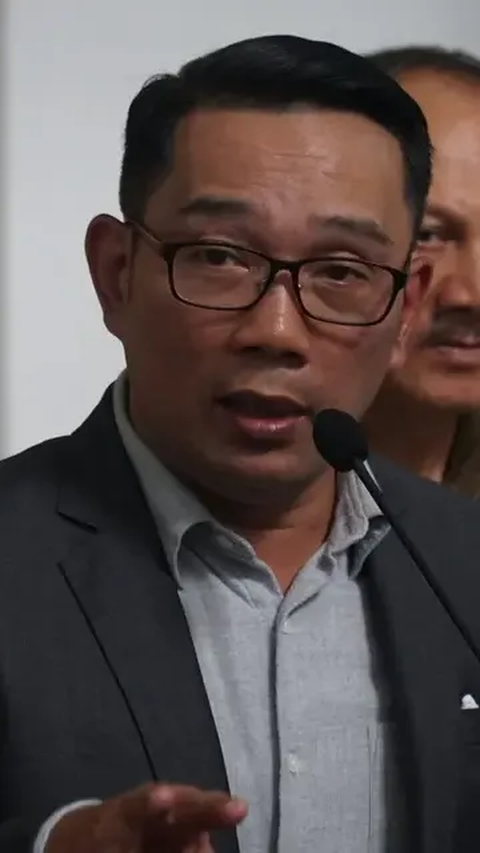 Dimintai menanggapi pernyataan Maci, Ridwan Kamil menilai apa yang disampaikan ibunya adalah bagian dari nasihat. Ia pun belum bisa menentukan pilihan akan maju di arena kontestasi mana, apakah lanjut di Pilgub Jabar atau menjadi peserta Pilkada DKI Jakarta.