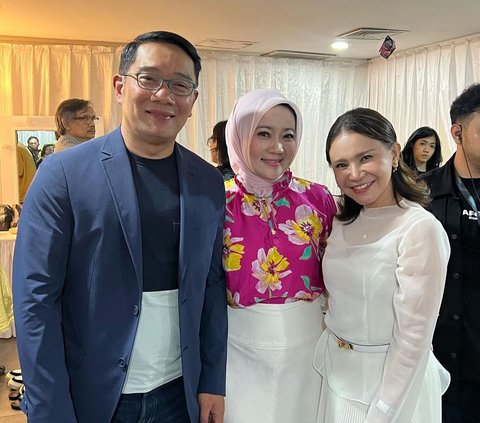 Momen Ridwan Kamil dan Atalia Nonton Konser Afgan, Foto Bareng Para Artis