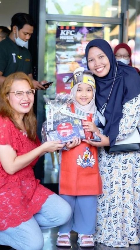 Menyelenggarakan suatu acara yang melibatkan anak-anak bukan perkara mudah. Banyak hal harus dipersiapkan. Tantangan inilah yang diambil Cindy Cantika.