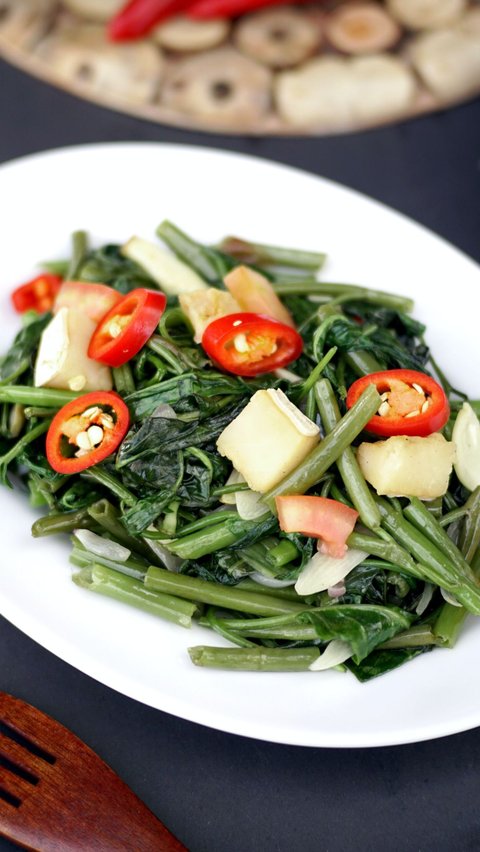 2. Tumis Kangkung Oriental