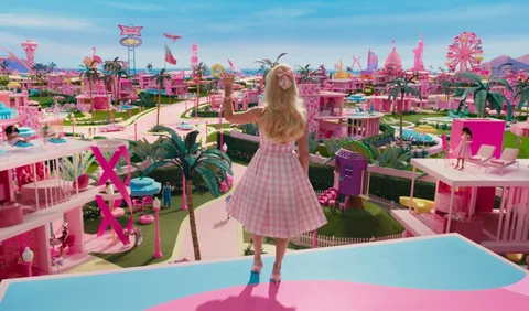 Karena tak ingin live action pertama Barbie jadi film gagal, produksi dilakukan dengan budget besar.