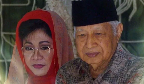 Namun memang, Soeharto kalau tidak senang dengan seseorang apalagi dicap sebagai pengkhianat, pintu silaturahmi dan komunikasi ditutup rapat-rapat. Jangankan menyapa, bertemu saja Soeharto ogah.