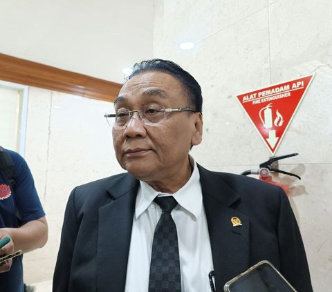 Ketua Komisi III DPR RI ini enggan membocorkan apa saja yang disampaikan oleh PKB. Ia menekankan, pesan tersebut secara khusus untuk disampaikan kepada Megawati.