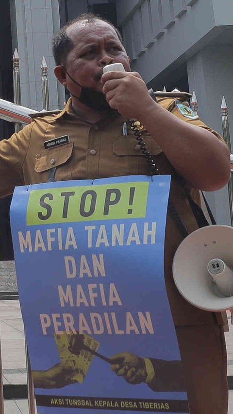 Protes Mafia Tanah dan Peradilan, Kades Asal Sulawesi Utara Demo Tunggal di Gedung MA