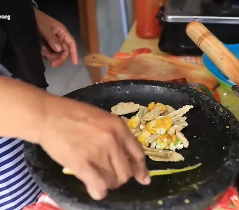 Warung Otak-Otak di Tangerang Ini Legendaris, Punya Varian Cabai Hijau Ulek