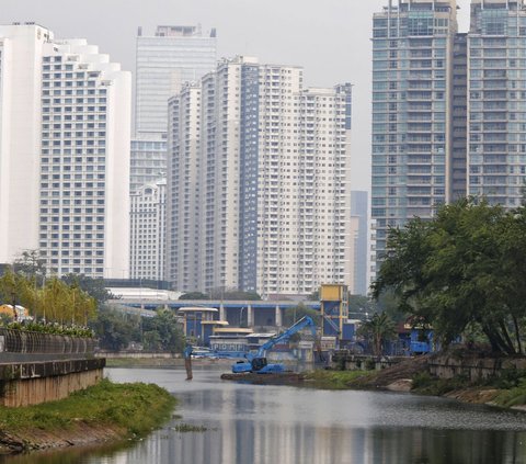 Kepala Suku Dinas Sumber Daya Air (SDA) Jakarta Pusat, Mustajab mengatakan sejak 1 September 2022 hingga Februari 2023, petugas Sudin SDA Jakarta Pusat telah mengangkat sekitar 4.170 meter kubik lumpur dari Waduk Melati.