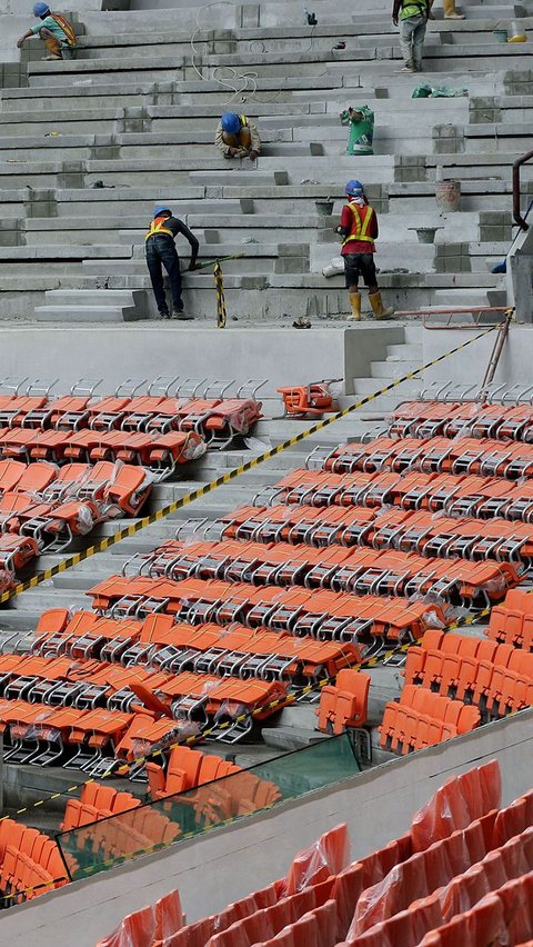 Terakhir, ketika Anies Baswedan menjadi orang nomor satu di DKI Jakarta merencanakan pembangunan stadion seperti para pendahulunya.