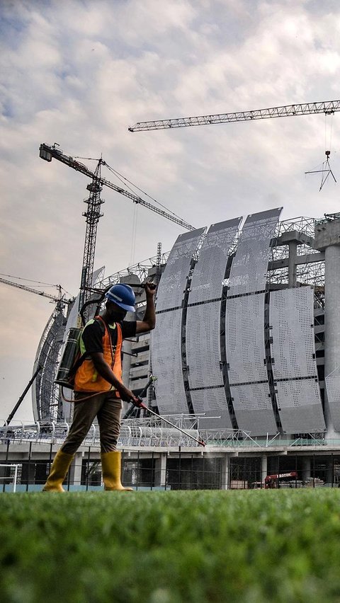 Pada 14 Maret 2019, Anies memperkenalkan stadion yang akan dibangun bernama JIS. Proyek dikerjakan oleh BUMD PT Jakarta Propertindo (Jakpro).