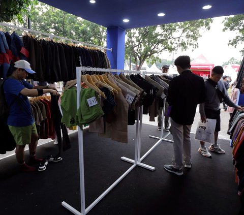 Kali ini JakCloth bakal hadir di Jakarta dari tanggal 5 hingga 9 Juli 2023. JakCloth merupakan gelaran clothing line terbesar di Indonesia yang mengusung tema JakCloth Reload Summerfest.