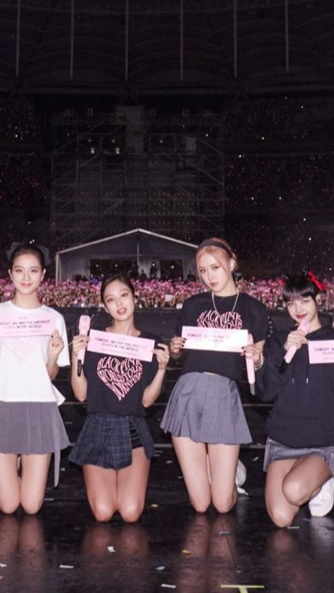 Tak hanya itu, stadion Gelora Bung Karno (GBK) juga pernah digunakam untuk konser world tour gilrband asal Korea Selatan 'Blackpink' pada bulan Maret lalu.