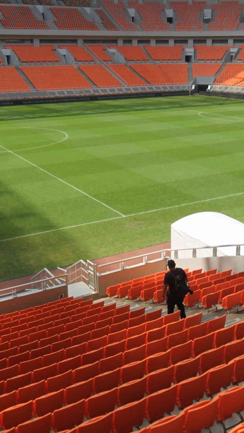 Pemerintah akan mengganti total rumput di Jakarta International Stadium (JIS) jelang perhelatan Piala Dunia U-17.