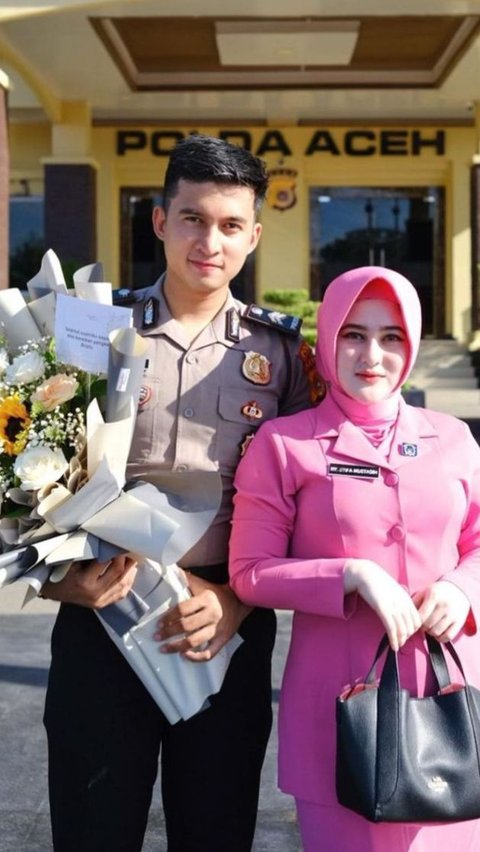'Bhayangkari Paling Cantik di Indonesia', Potret Istri Polisi Viral Hadiri Kenaikan Pangkat Suami