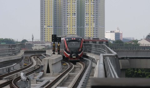 PT KAI (Persero) terus berbenah jelang uji coba LRT Jabodebek pada 12 Juli-15 Agustus 2023.