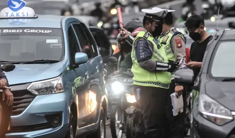 Menurutnya, jam pekerja di Jakarta bisa dibagi, ada yang masuk jam 08.00 WIB dan 10.00 WIB pagi. Dia mengatakan, perlu pembahasan mendalam untuk menerapkan kebijakan itu.